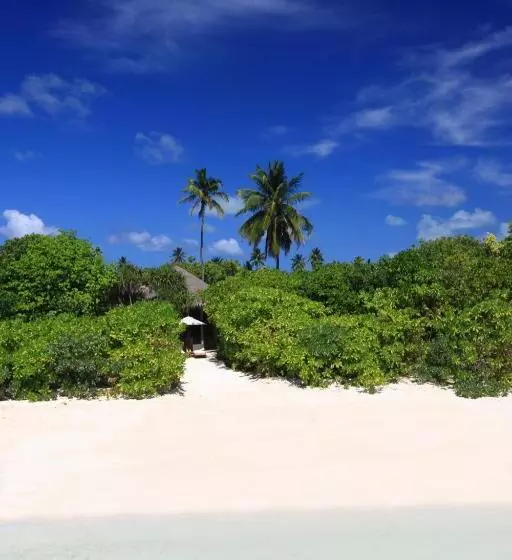 هتل Six Senses Laamu