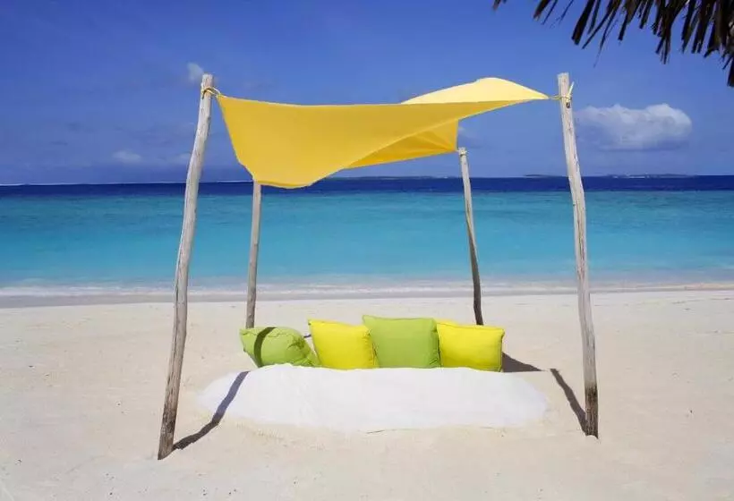 هتل Six Senses Laamu