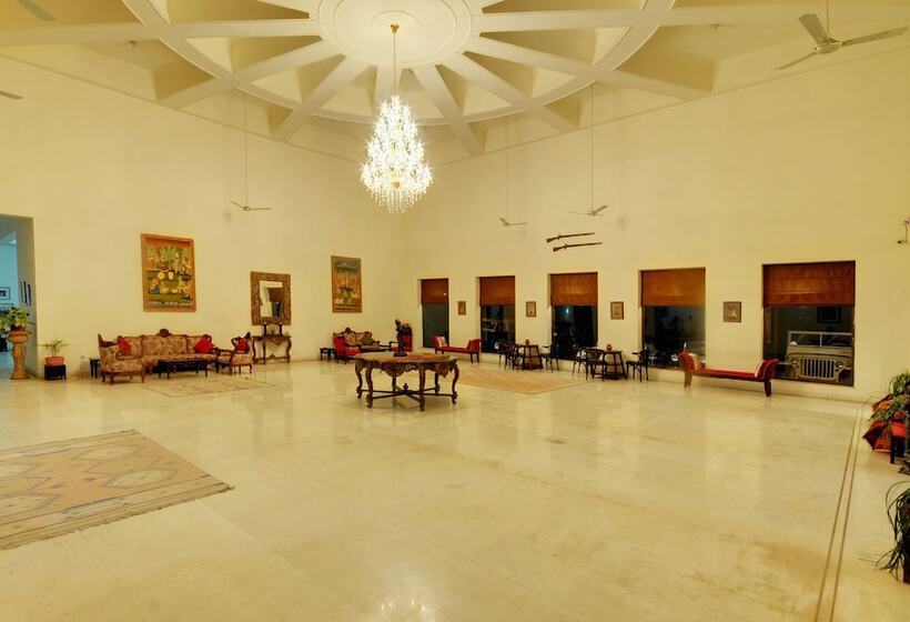 ホテル The Hadoti Palace Bundi