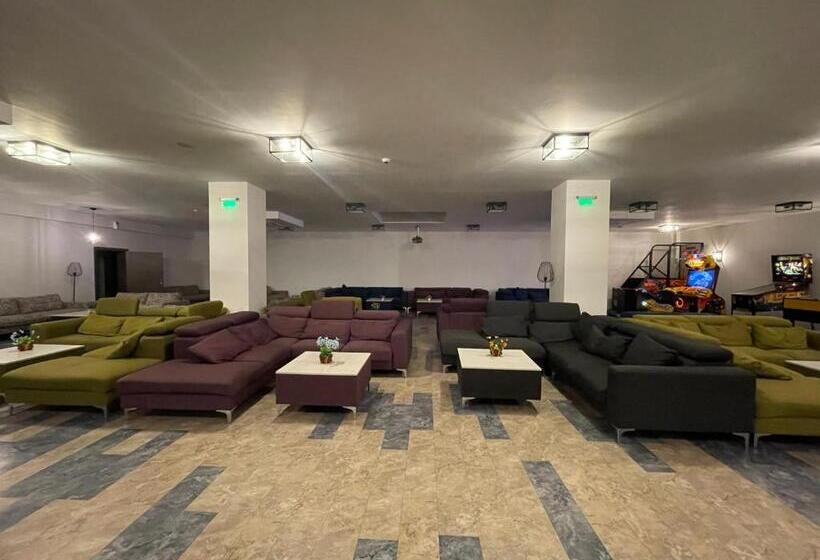 בית מלון כפרי Topola Skies Resort & Aquapark