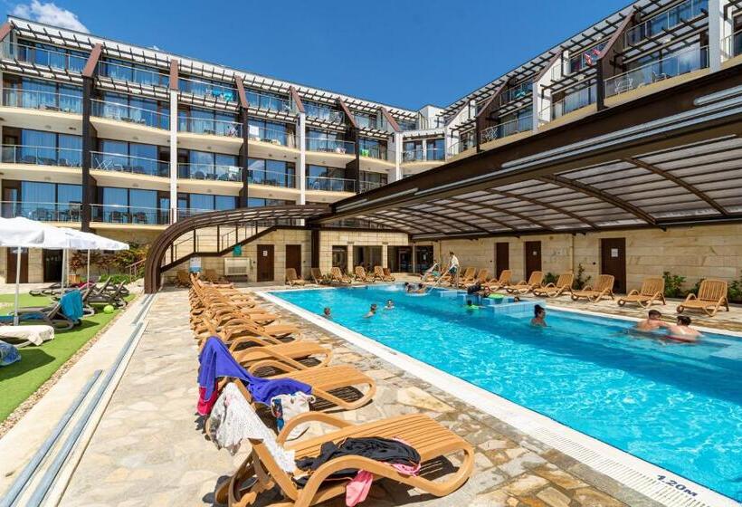 בית מלון כפרי Topola Skies Resort & Aquapark