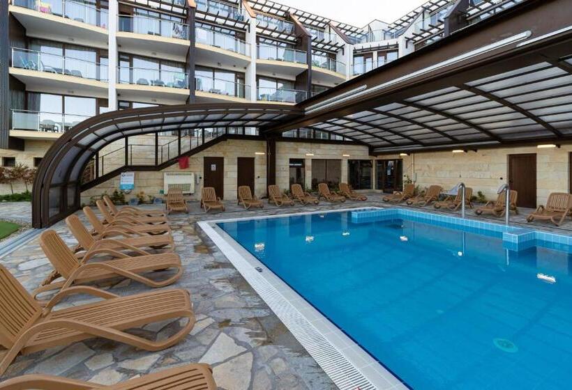 בית מלון כפרי Topola Skies Resort & Aquapark