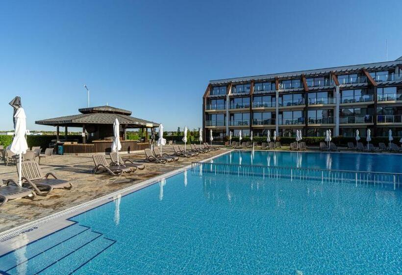 בית מלון כפרי Topola Skies Resort & Aquapark