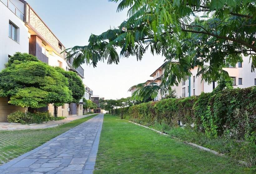 בית מלון כפרי Topola Skies Resort & Aquapark