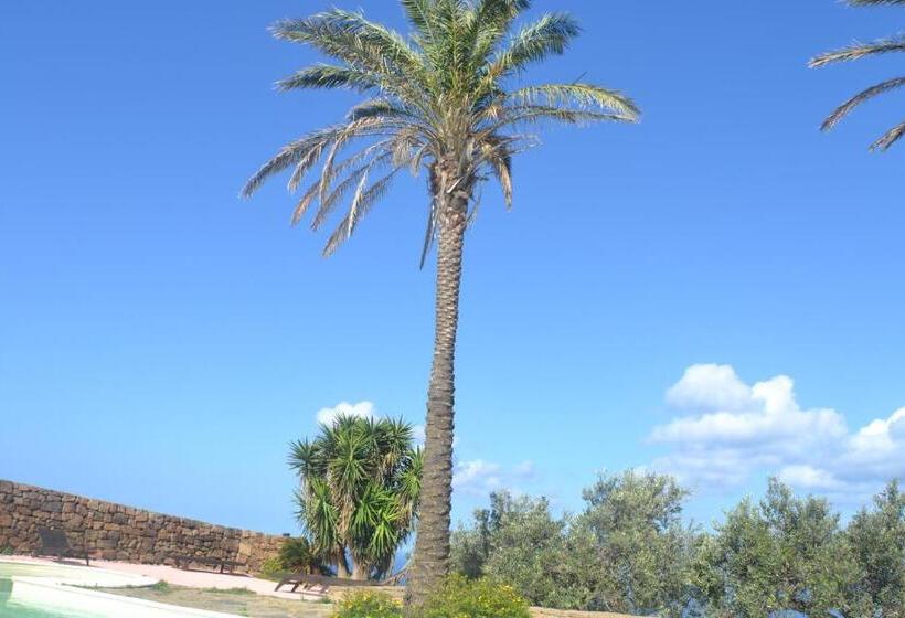 فندق Agriturismo Zinedi