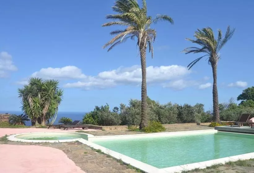 ホテル Agriturismo Zinedi