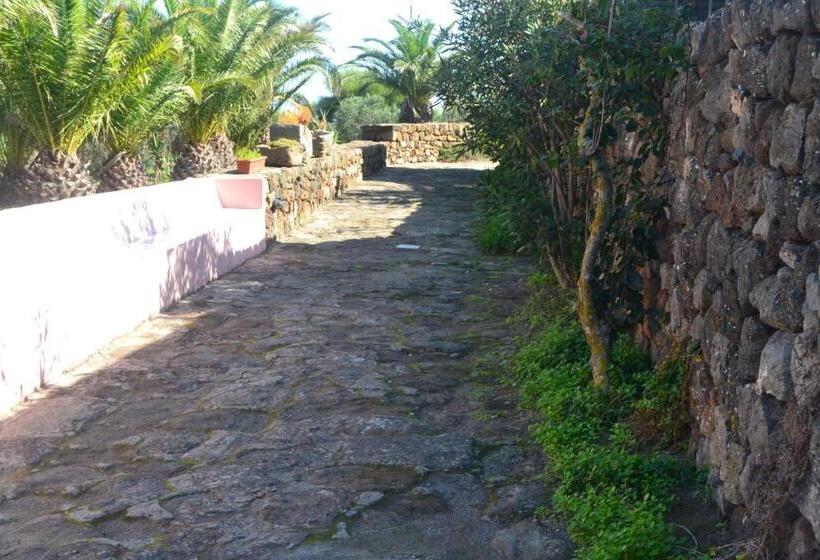 فندق Agriturismo Zinedi