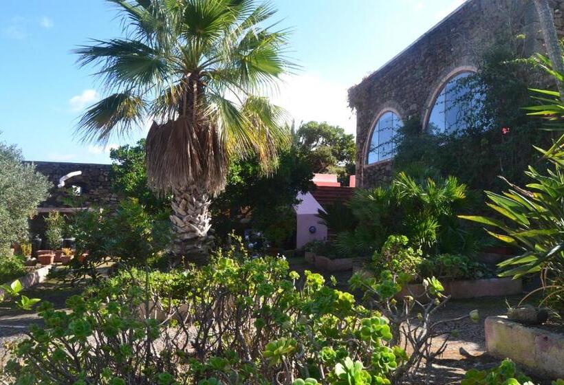 فندق Agriturismo Zinedi