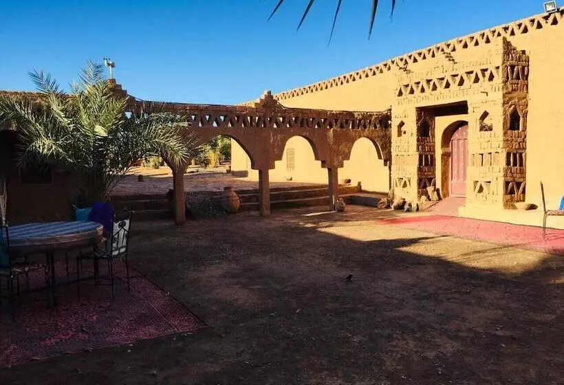 Hospedaria Auberge Camping Oasis El Mharech