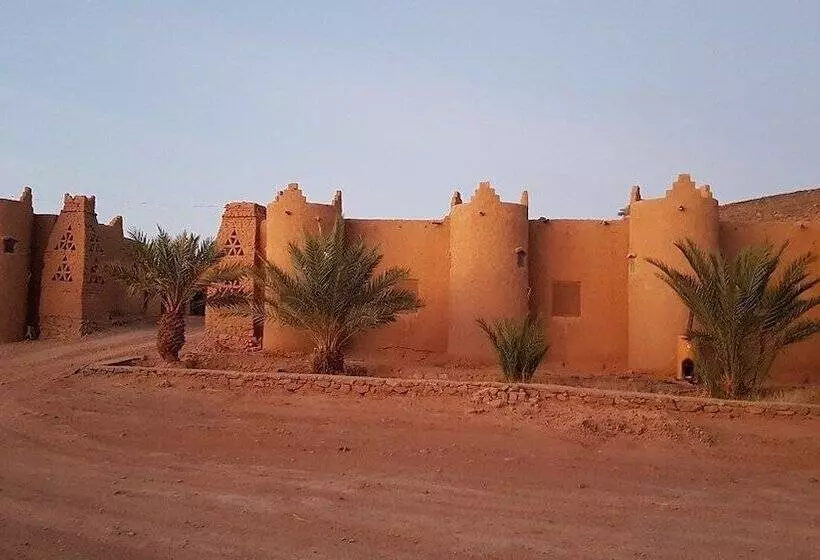 Hospedaria Auberge Camping Oasis El Mharech