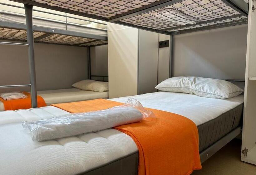 فندق صغير Vigo Beds & Rooms