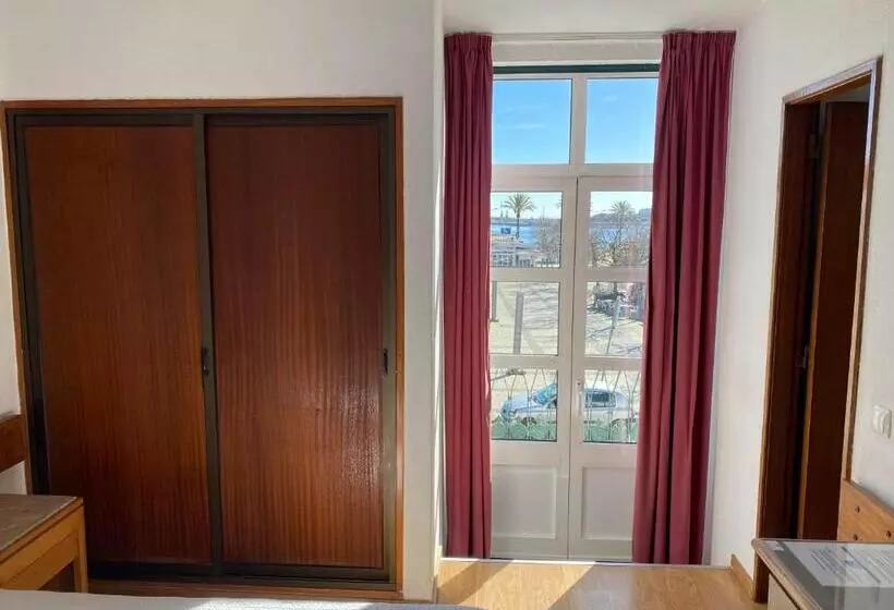 تختخواب و صبحانه Residencial Arabi