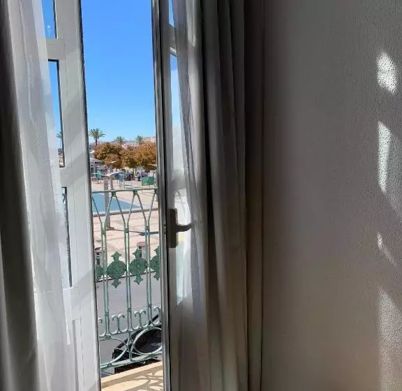 تختخواب و صبحانه Residencial Arabi