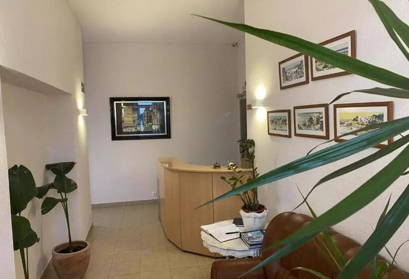 تختخواب و صبحانه Residencial Arabi