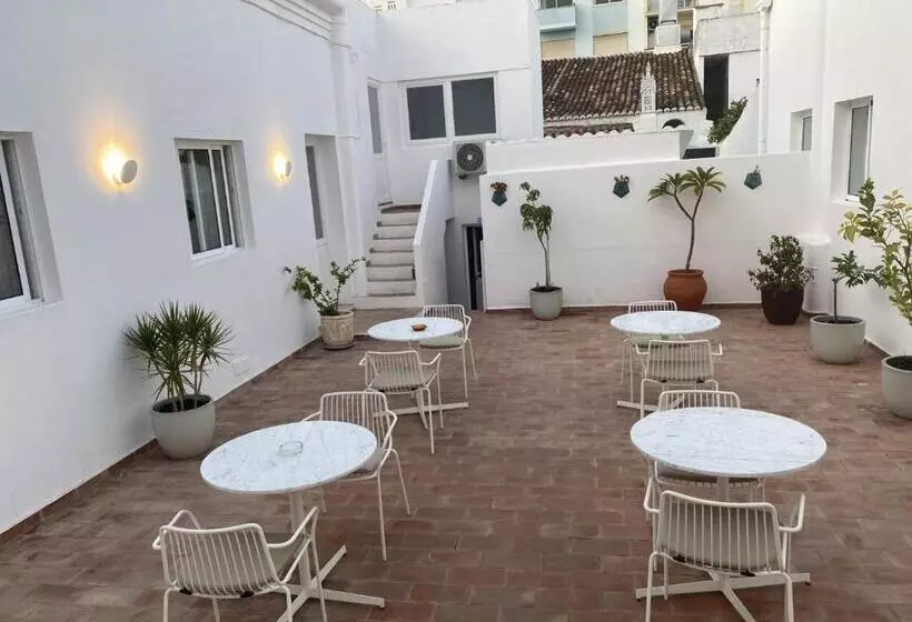 تختخواب و صبحانه Residencial Arabi