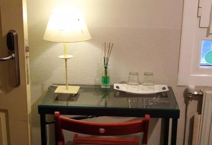 客栈  Iturrienea Ostatua