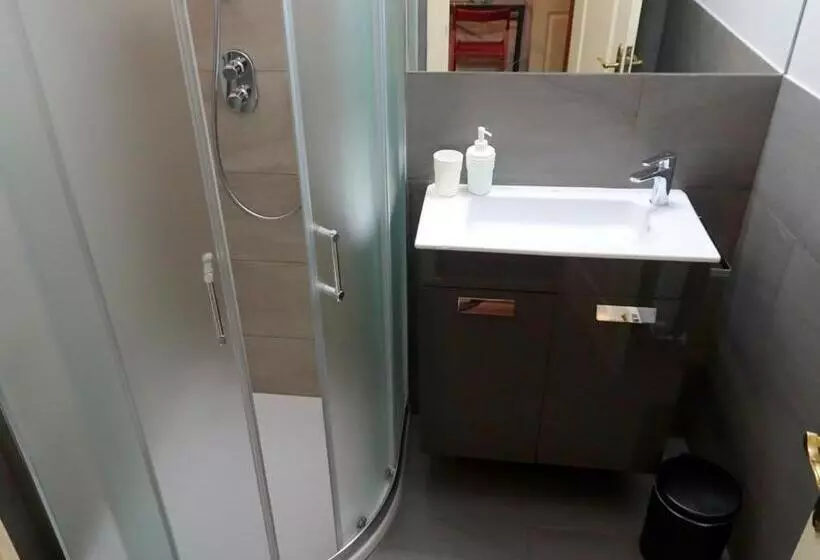 客栈  Iturrienea Ostatua