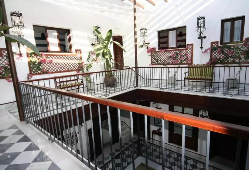 Hostel Palacio San Bartolomé