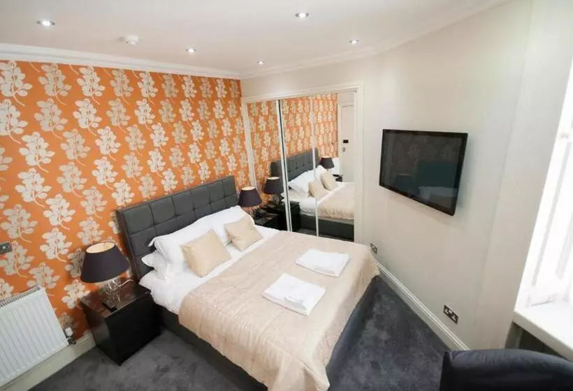 هتل Palmerston Suites