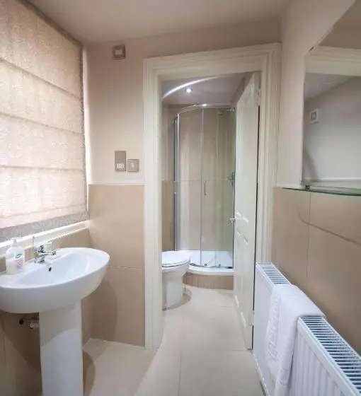 هتل Palmerston Suites