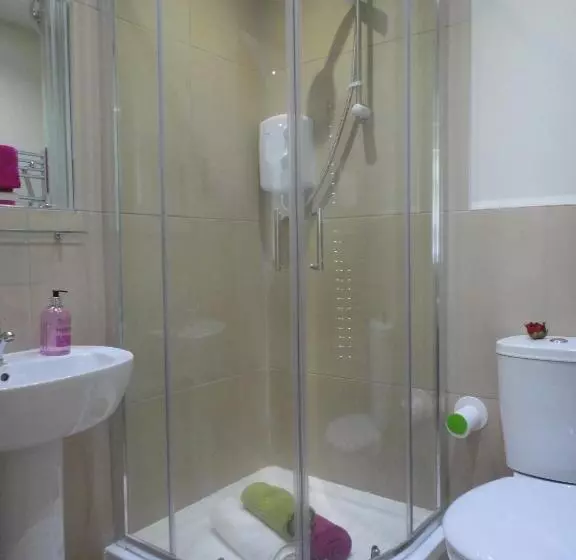 هتل Palmerston Suites