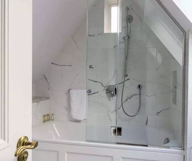 בית מלון כפרי St Paul S