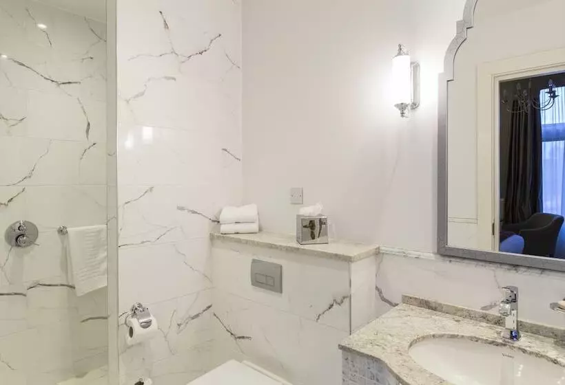 בית מלון כפרי St Paul S