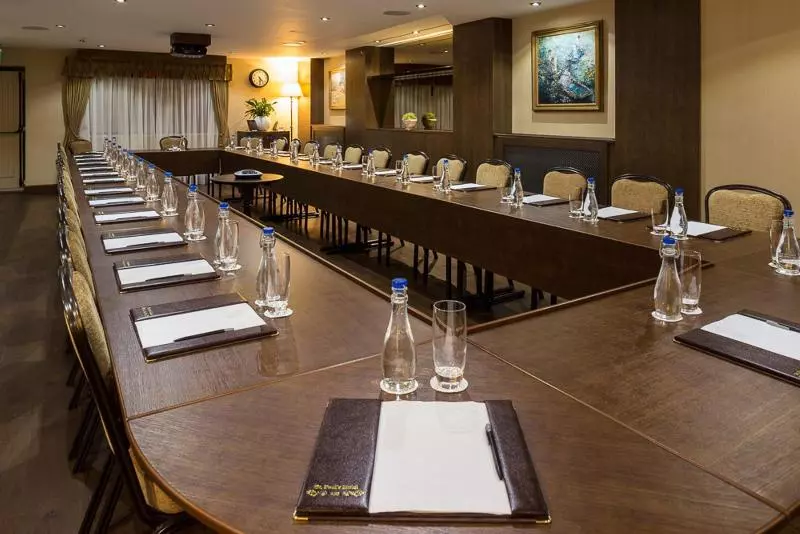 בית מלון כפרי St Paul S