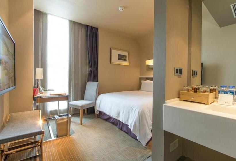 Shanghai Hongqiao Airport Hotel   Air China