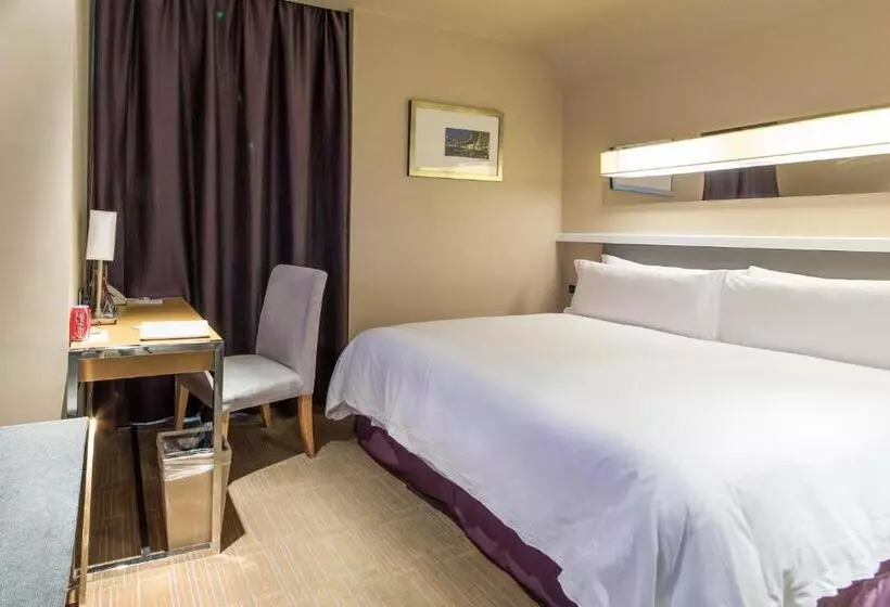 Shanghai Hongqiao Airport Hotel   Air China