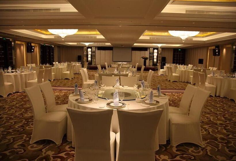 Shanghai Hongqiao Airport Hotel   Air China