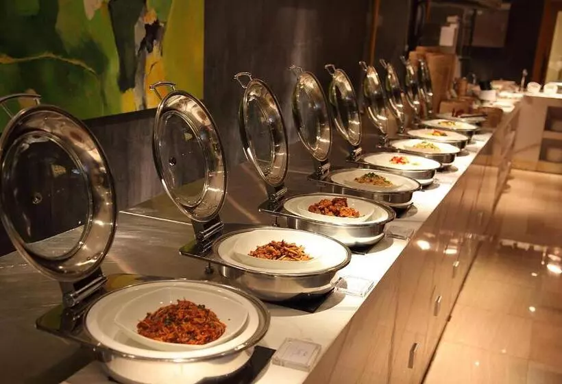 Shanghai Hongqiao Airport Hotel   Air China