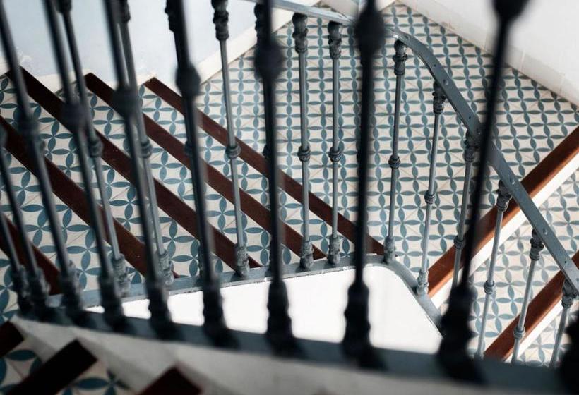 Singular Siete Revueltas