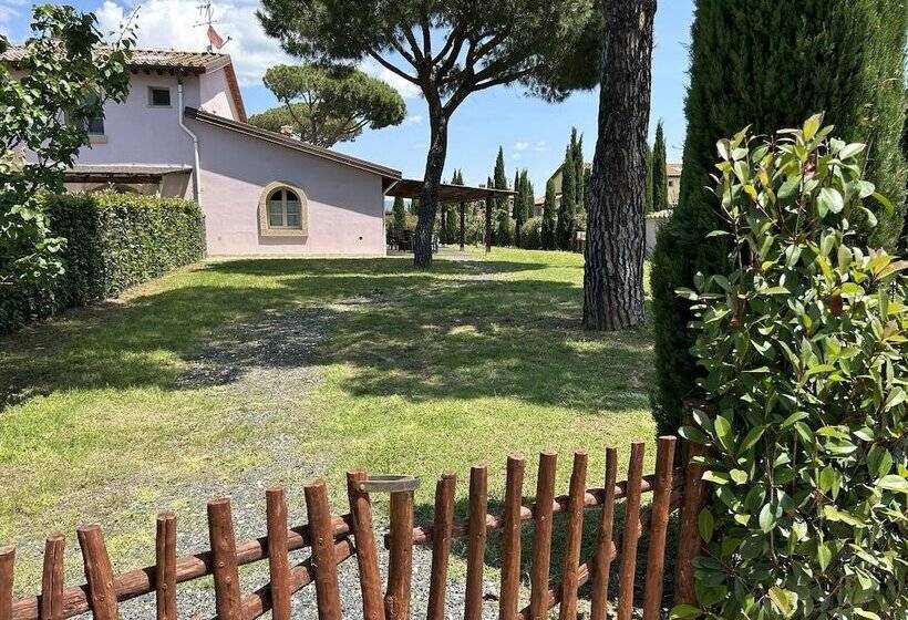 Fattoria Palazzeta Pet & Family Friendly