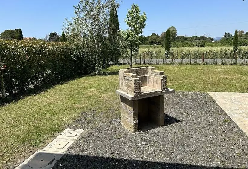 Fattoria Palazzeta   Pet & Family Friendly