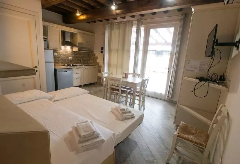 Fattoria Palazzeta   Pet & Family Friendly