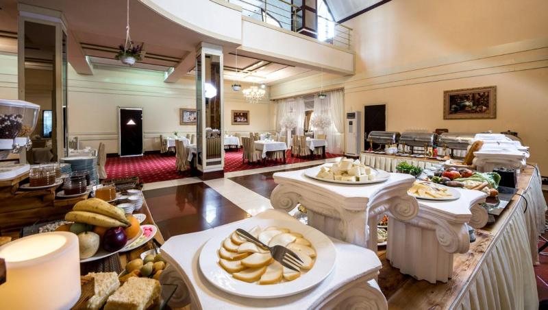 هتل Asia Tashkent