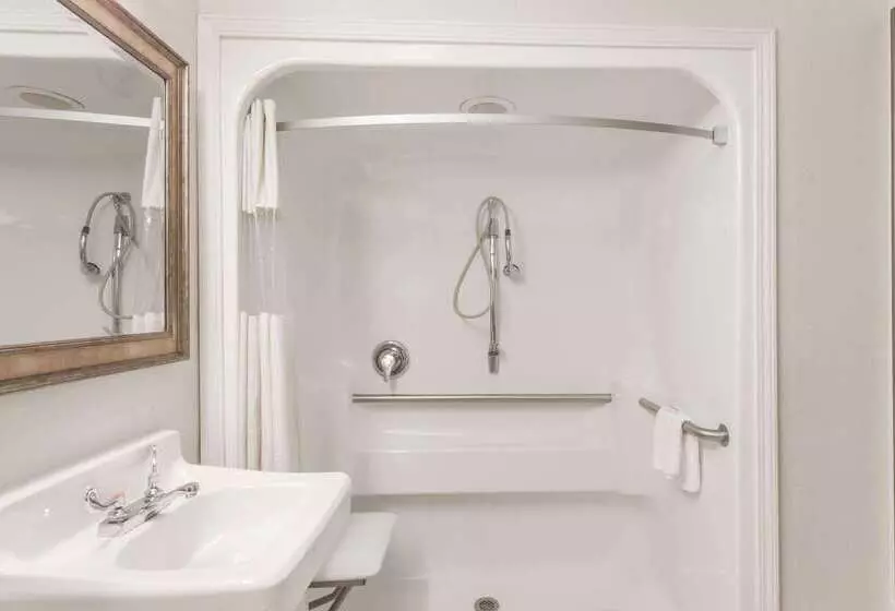 호텔 Baymont By Wyndham Jackson