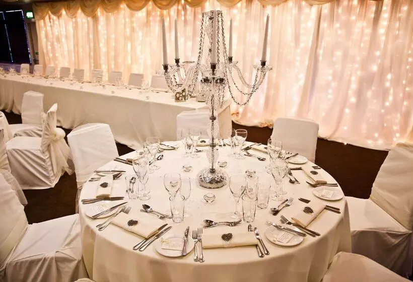 ホテル Best Western Plus Aston Hall