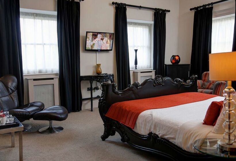 בית מלון כפרי Best Western Plus Aston Hall