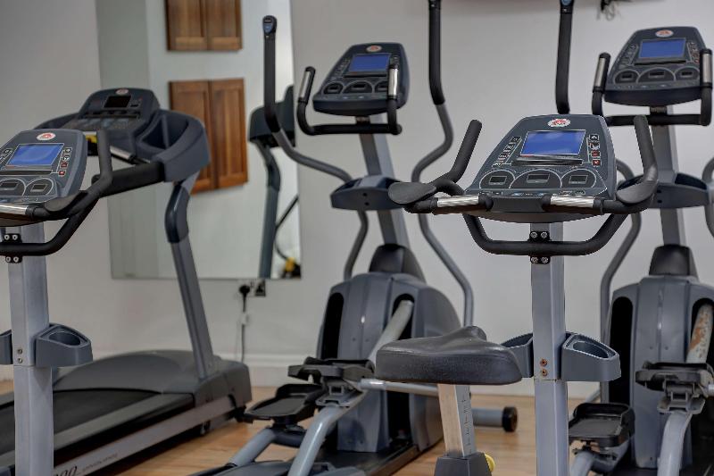 בית מלון כפרי Best Western Plus Aston Hall