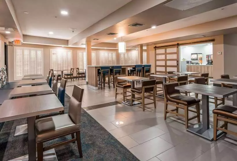 ホテル Best Western Plus Safford