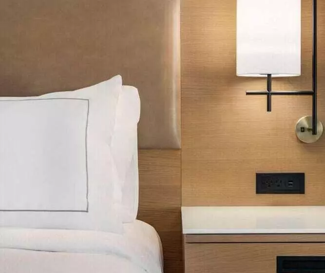 ホテル Doubletree By Hilton Columbus Dublin