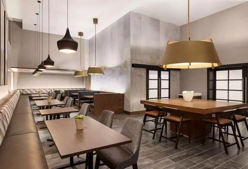 ホテル Doubletree By Hilton Columbus Dublin