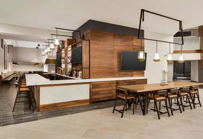 ホテル Doubletree By Hilton Columbus Dublin