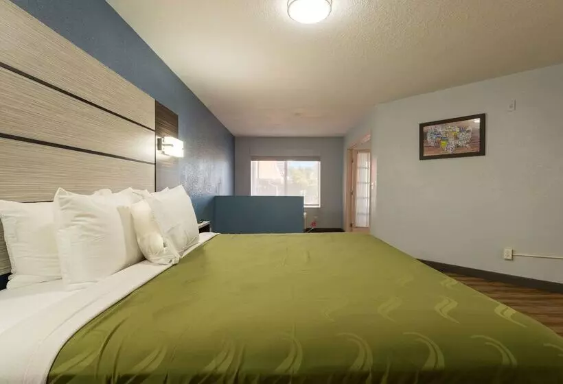 בית מלון כפרי Quality Inn & Suites Manitou Springs At Pikes Peak