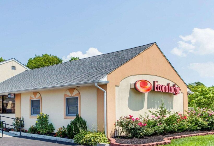 בית מלון כפרי Econo Lodge