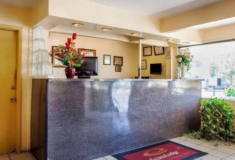 هتل Econo Lodge