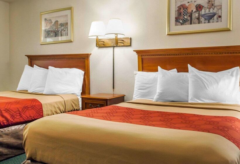 בית מלון כפרי Econo Lodge