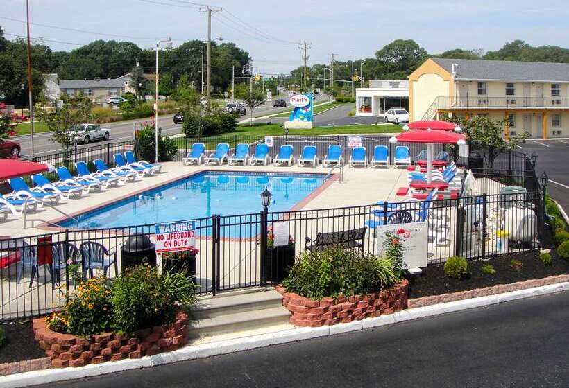 בית מלון כפרי Econo Lodge